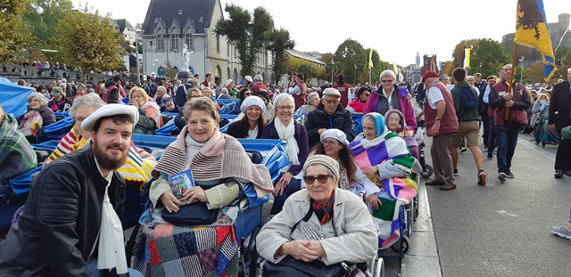 2019 ste famille lourdes 1